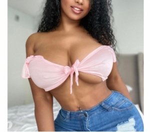 Melonie escorts in Connecticut, CT